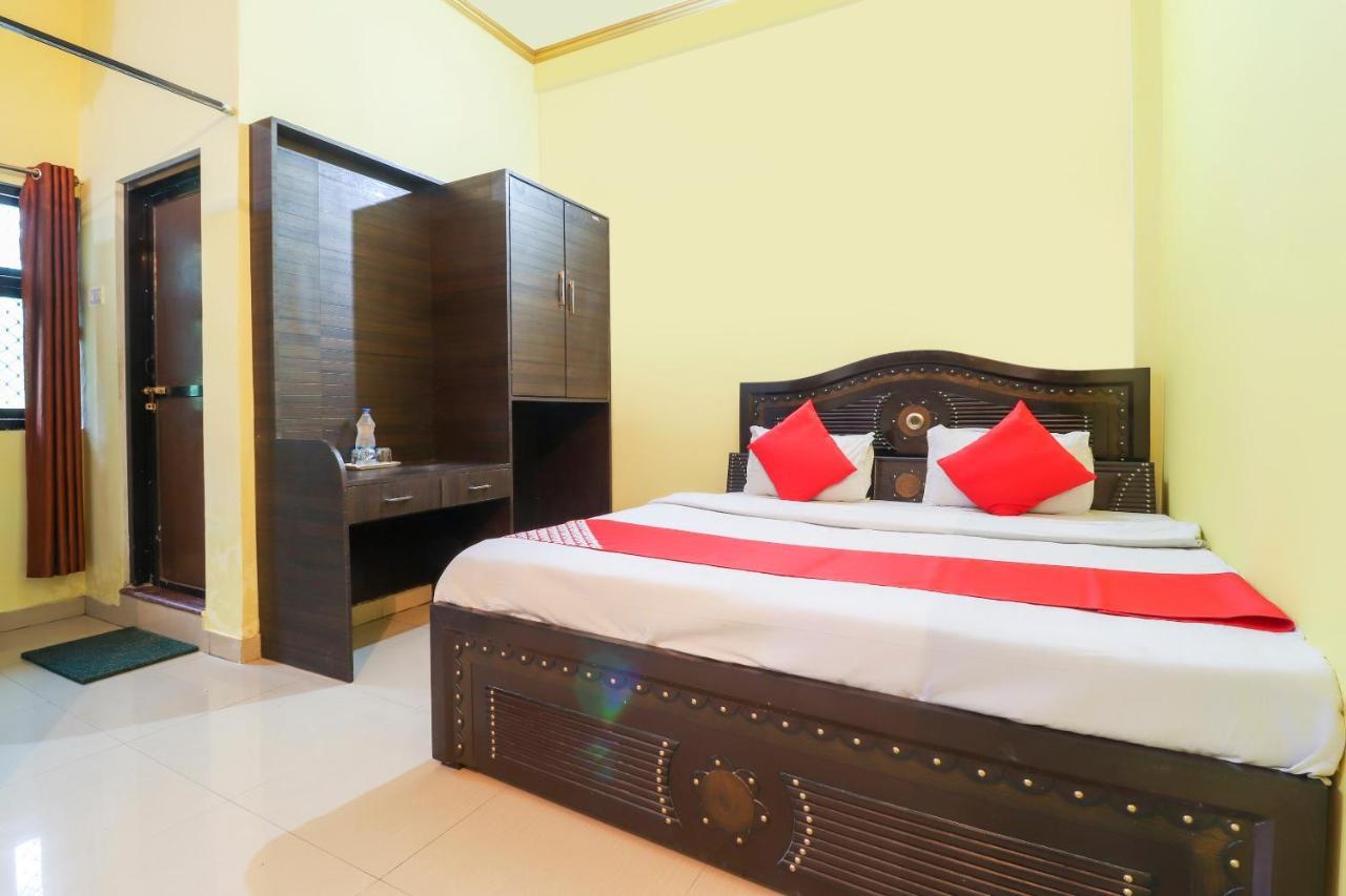 Oyo Hotel Rajendra Khalilabad Exterior foto